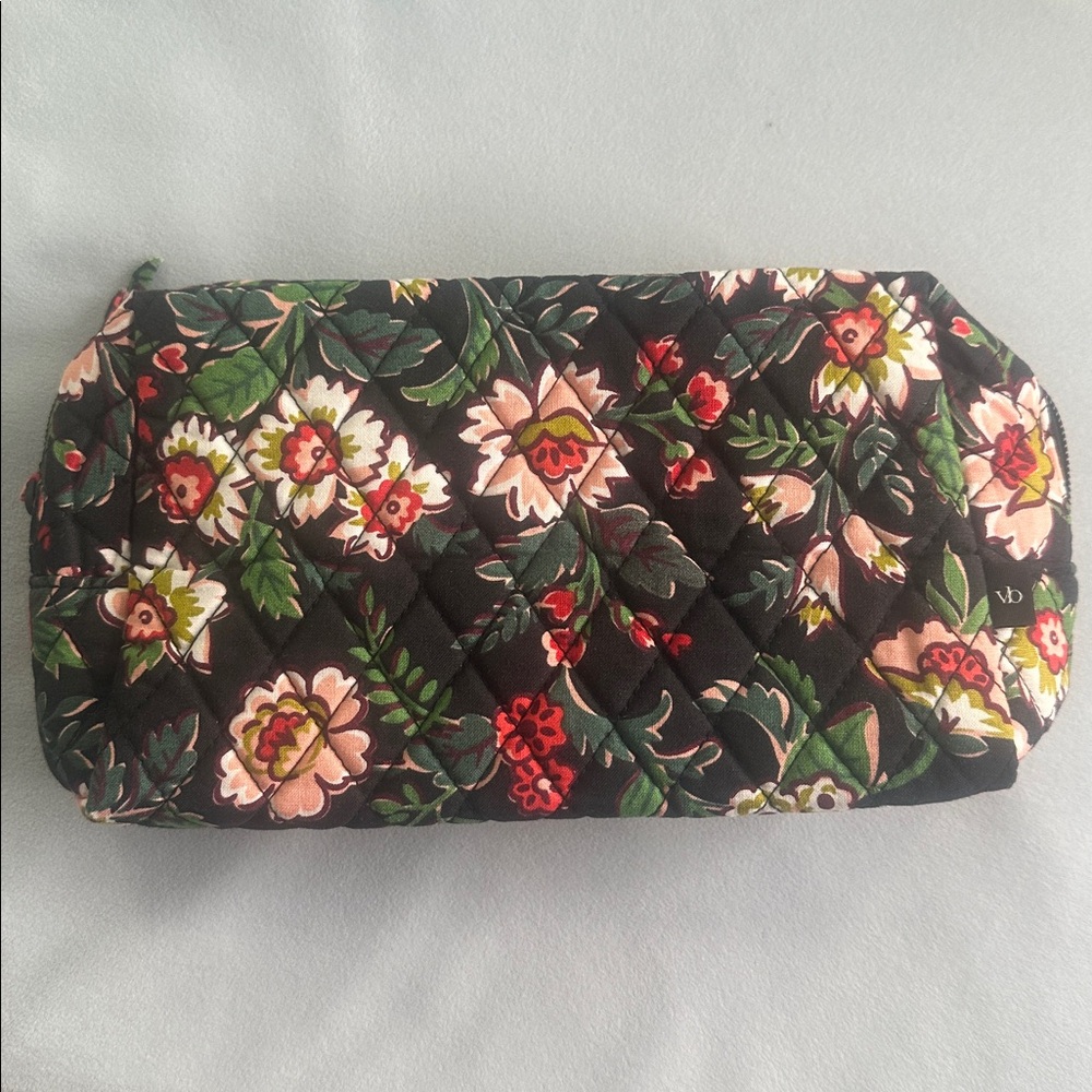 🧰 VERA BRADLEY | MEDIUM TRAVEL COSMETIC BAG